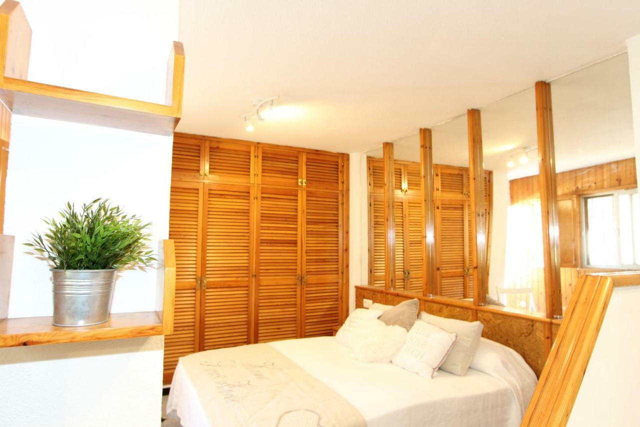 Viviendavelarde Apartment Malaga Bagian luar foto